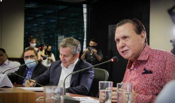 MENDES E BEZERRA DISCUTEM.png