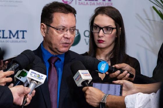 BOTELHO E JANAINA