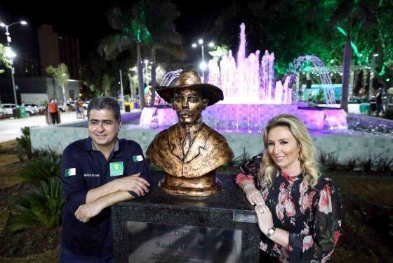 EMANUEL E MARCIA-PRAÇA SANTOS DUMOND.jpg