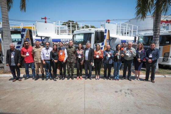 Governo entrega caminhões pipa para oito municípios de MT (88).jpg