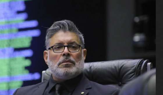 alexandre-frota-chama-abilio-de-bobo-da-corte-nas-redes-sociais 2.png