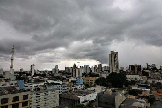 CHUVAS EM CUIABA - LUIZ ALVES.jpg