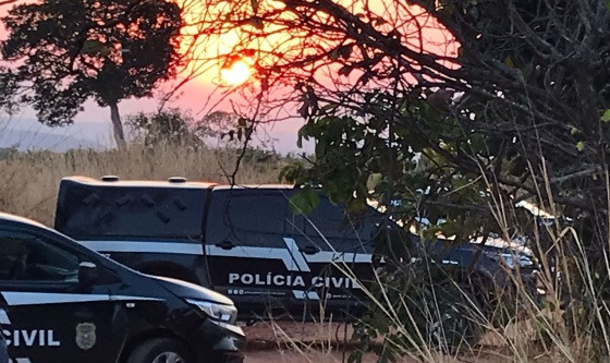 Viaturas no por do sol.jpg