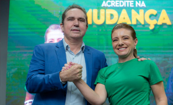 FLAVIA MORETTI E TIÃO DA ZAELI.png