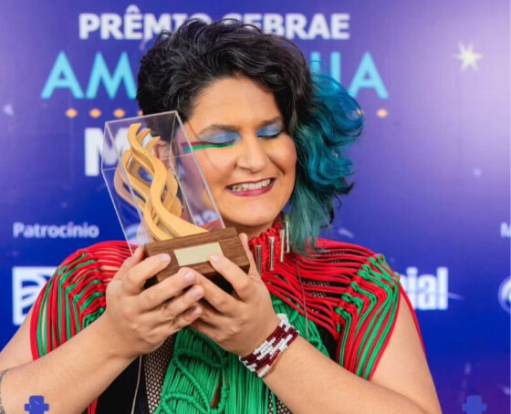 Estela Ceregatti vence Prêmio Sebrae da Música da Amazônia.jpg
