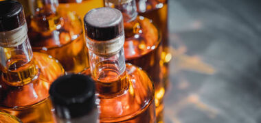 Vigilância Sanitária divulga mais um lote de whisky sob suspeita de contaminação por metanol