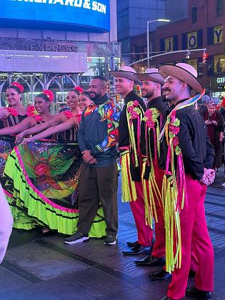 FLOR RIBEIRINHA - TIME SQUARE- EUA 2.jpg