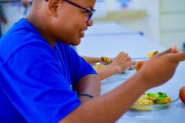 Seduc abre seleção para bibliotecários e nutricionistas com salário de R$ 7,8 mil