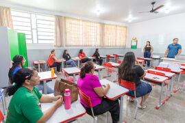 Escola Tereza Benguela qualifica 17 cuidadoras de alunos com deficiência