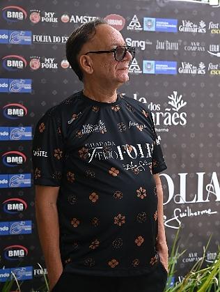 FEIJOFOLIA - EDSON- CAMISETA ESPECIAL.jpg