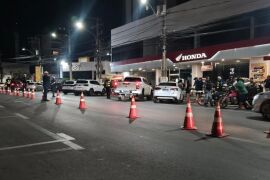 Três motoristas são presos por dirigir bêbados na Avenida Isaac Póvoas