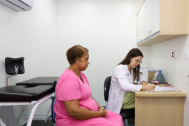 Carreta de saúde da mulher amplia atendimento para pacientes da Baixada Cuiabana