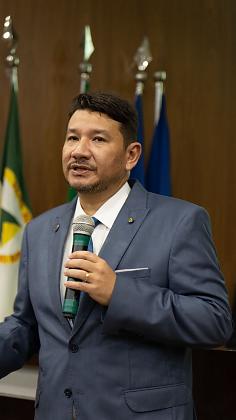 CARLOS HAYASHIDA 2.jpg