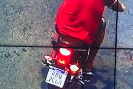 Adolescente é flagrada com moto roubada e diz que pegou veículo do ex-padrasto