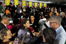 Janaina prestigia ato de filiação do Podemos e não descarta aliança entre MDB e partido